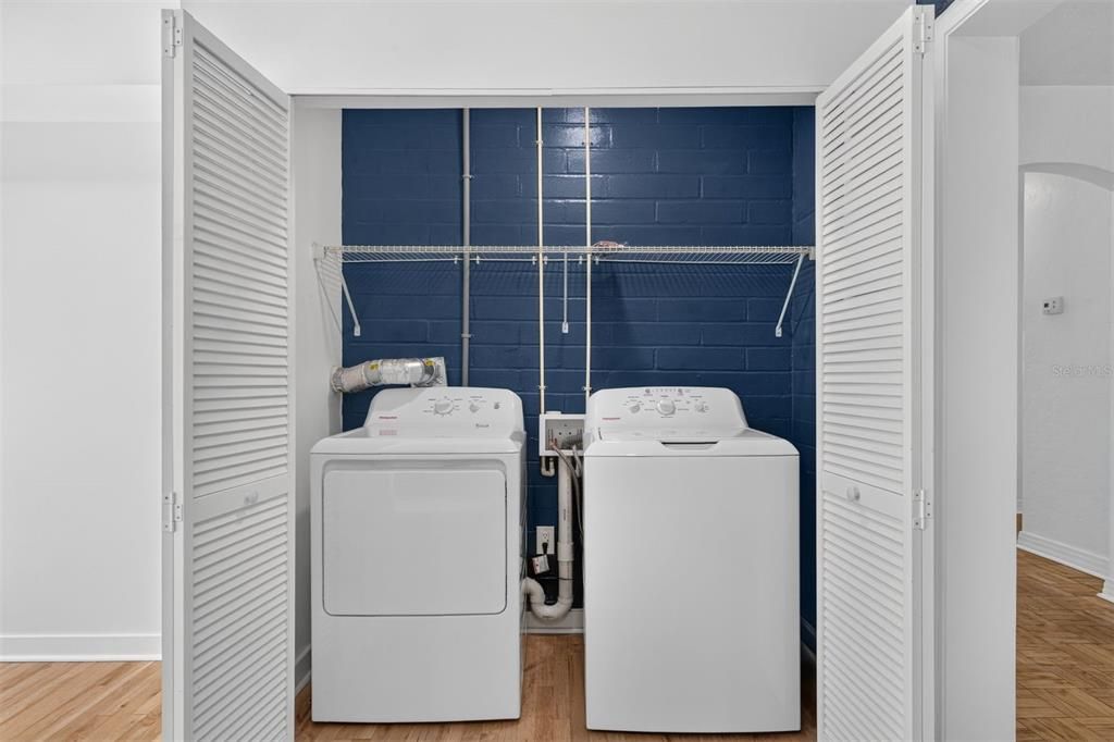 For Sale: $625,000 (6 beds, 3 baths, 1894 Square Feet)