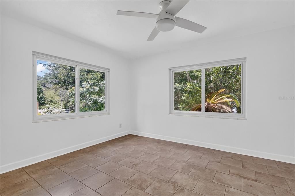 For Sale: $625,000 (6 beds, 3 baths, 1894 Square Feet)