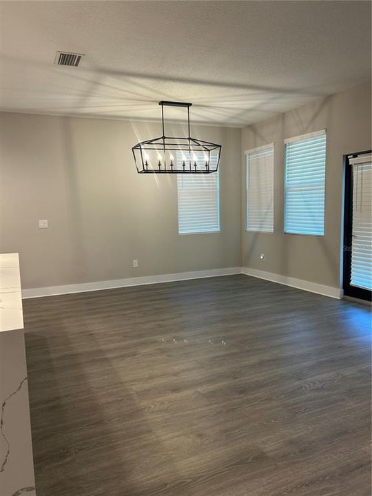Active With Contract: $4,800 (3 beds, 3 baths, 2191 Square Feet)