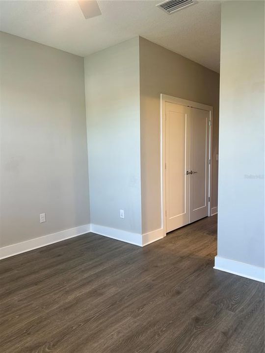 Active With Contract: $4,800 (3 beds, 3 baths, 2191 Square Feet)