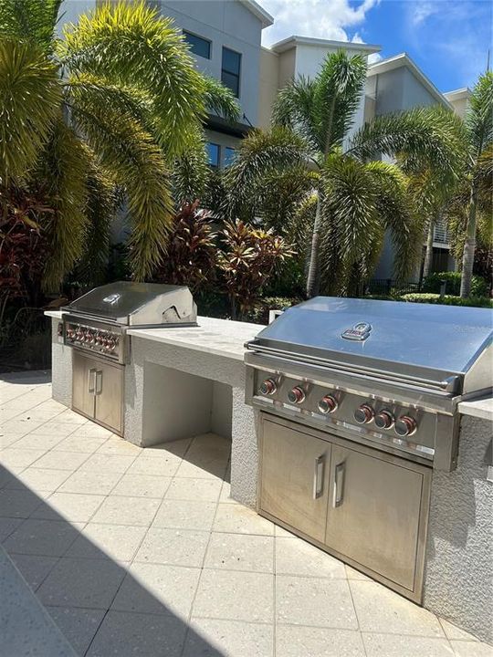 Active With Contract: $4,800 (3 beds, 3 baths, 2191 Square Feet)