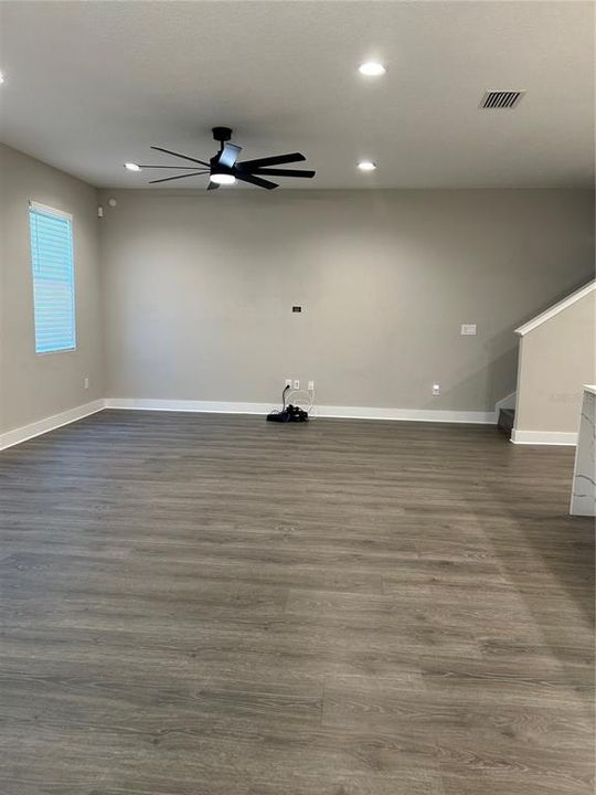 Active With Contract: $4,800 (3 beds, 3 baths, 2191 Square Feet)