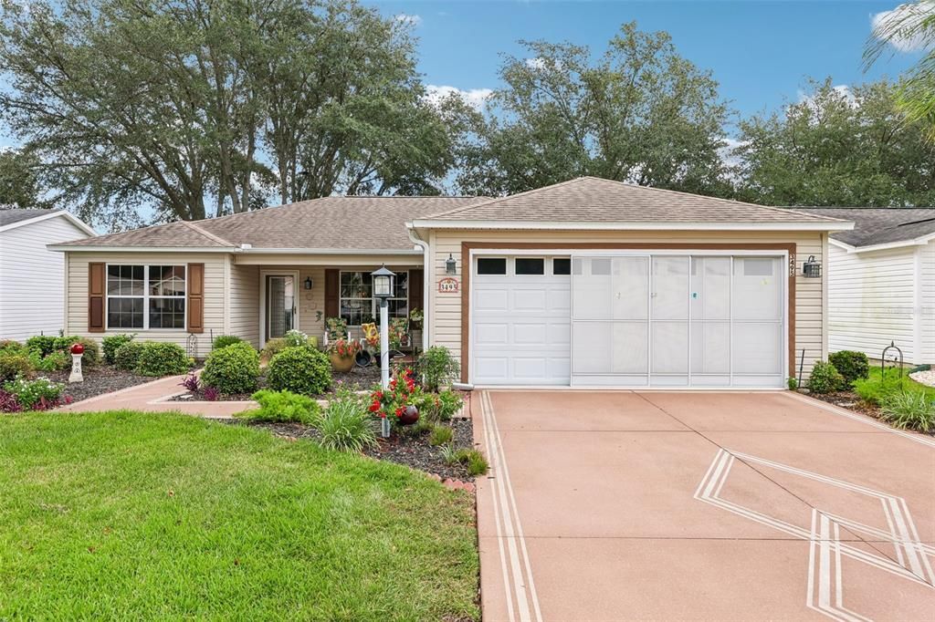 For Sale: $334,900 (3 beds, 2 baths, 1392 Square Feet)
