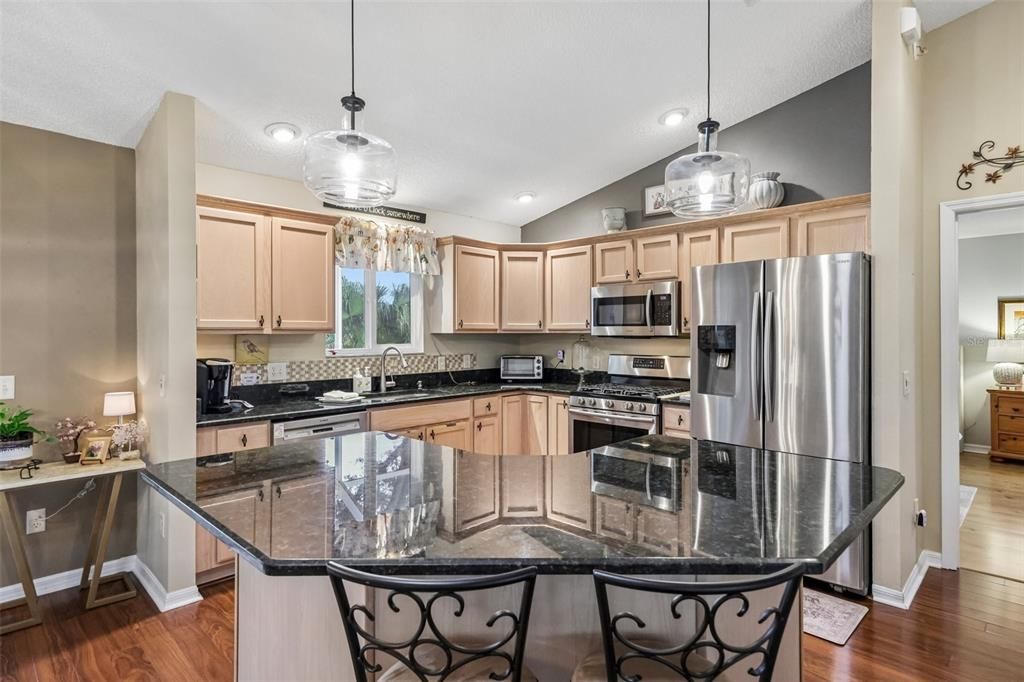 For Sale: $334,900 (3 beds, 2 baths, 1392 Square Feet)
