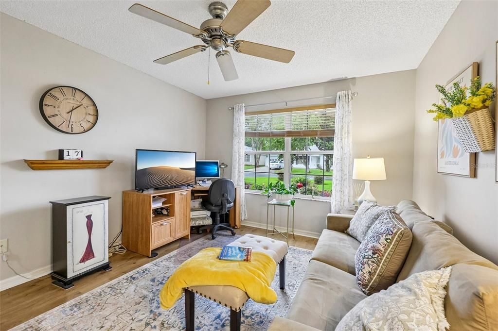 For Sale: $334,900 (3 beds, 2 baths, 1392 Square Feet)