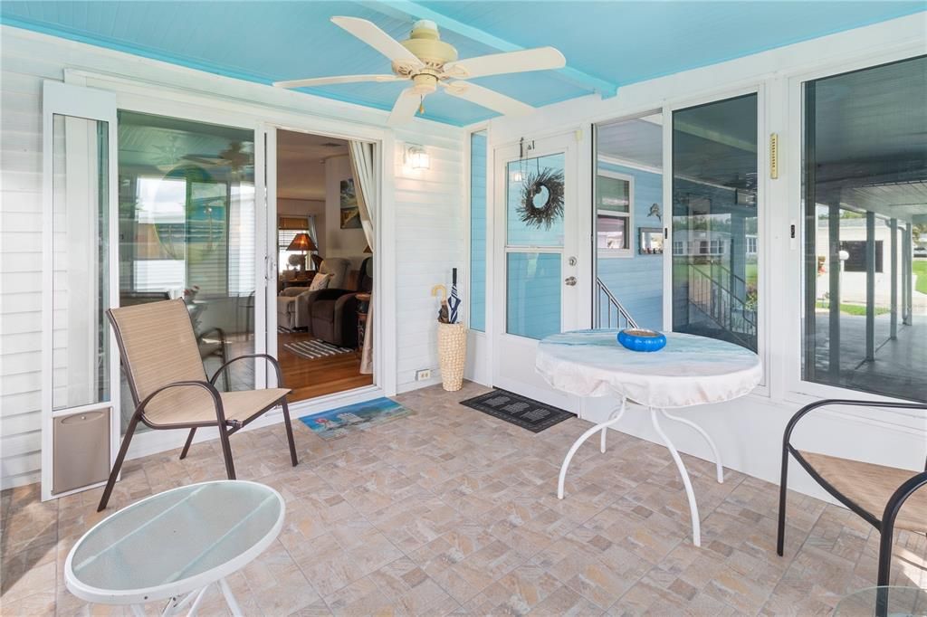 For Sale: $247,900 (2 beds, 2 baths, 1404 Square Feet)