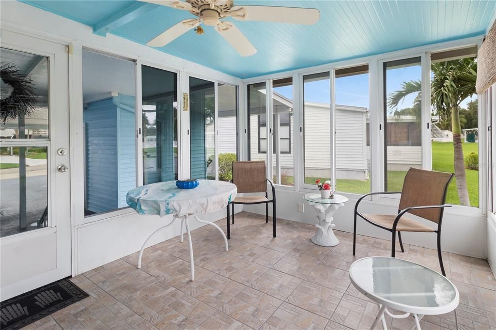 For Sale: $247,900 (2 beds, 2 baths, 1404 Square Feet)