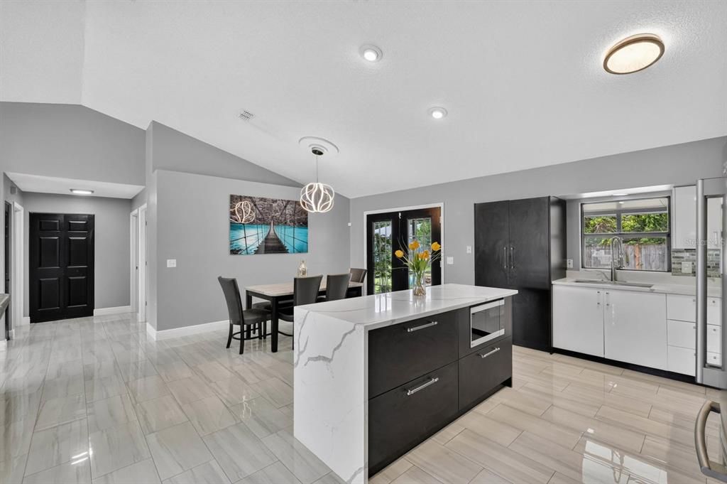 For Sale: $399,900 (3 beds, 2 baths, 1772 Square Feet)