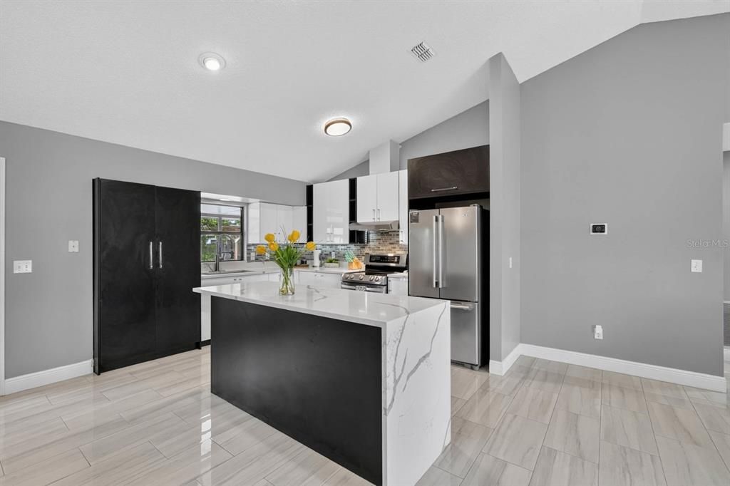 For Sale: $399,900 (3 beds, 2 baths, 1772 Square Feet)