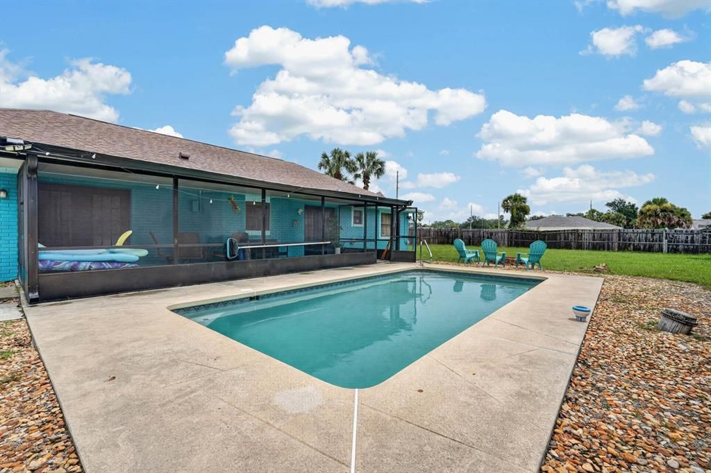 For Sale: $399,900 (3 beds, 2 baths, 1772 Square Feet)