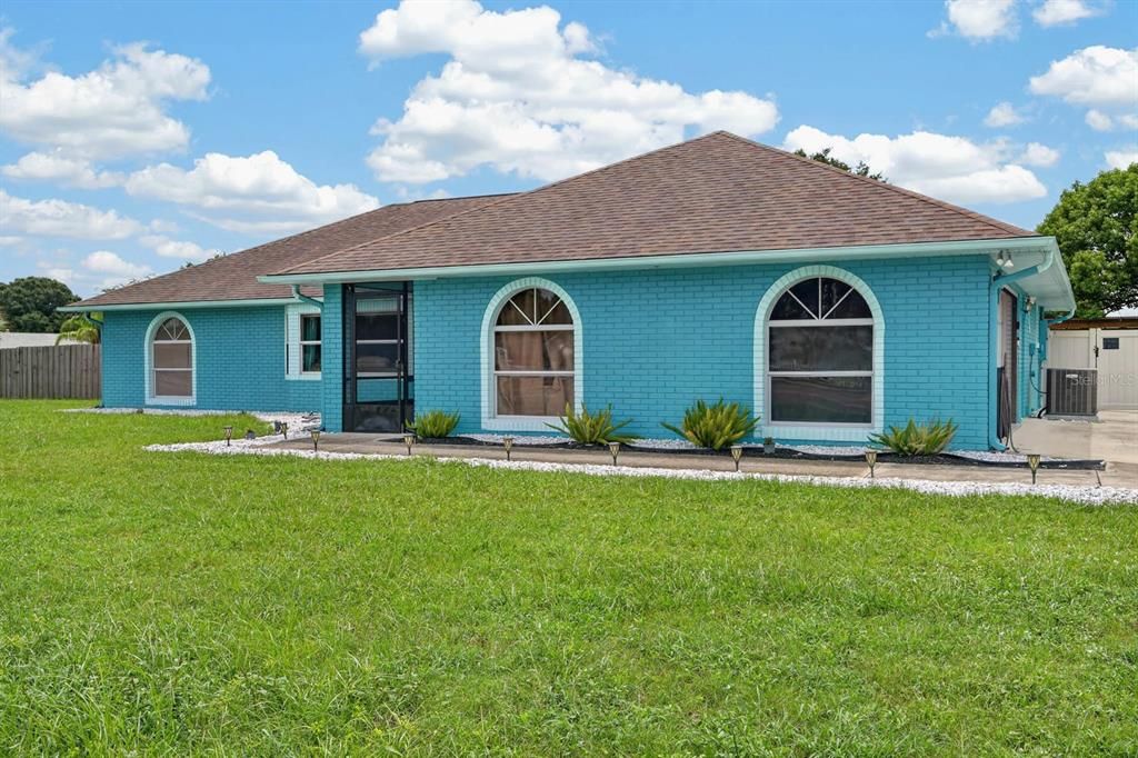 For Sale: $399,900 (3 beds, 2 baths, 1772 Square Feet)