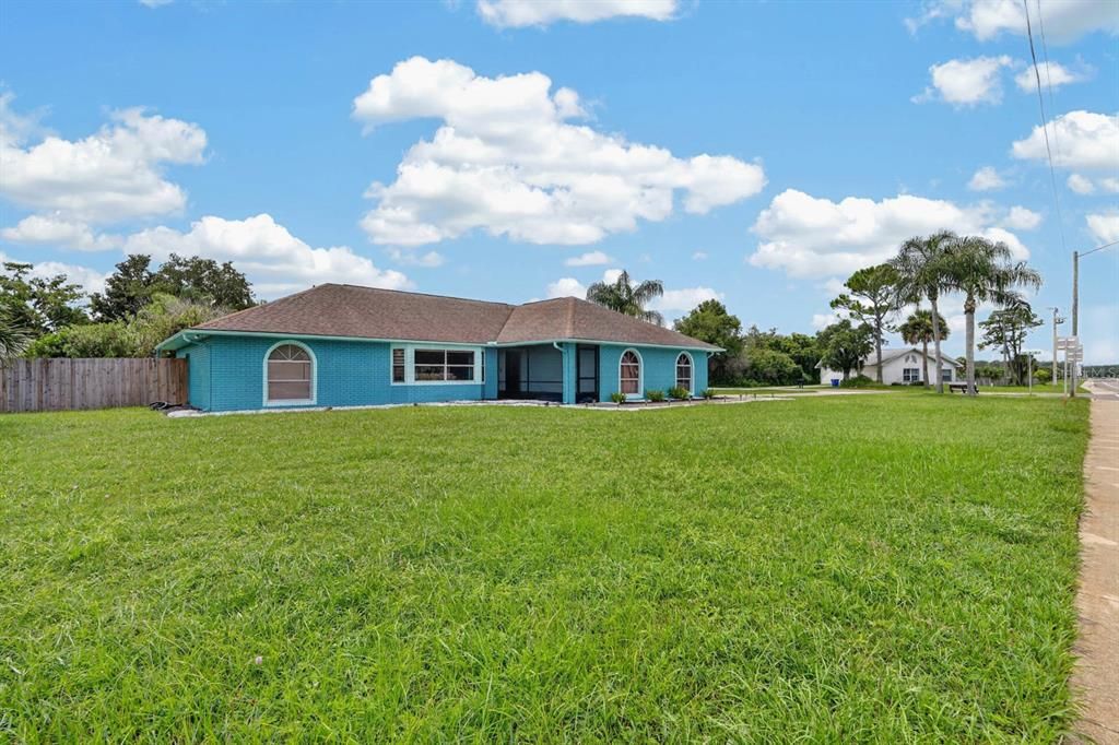 For Sale: $399,900 (3 beds, 2 baths, 1772 Square Feet)