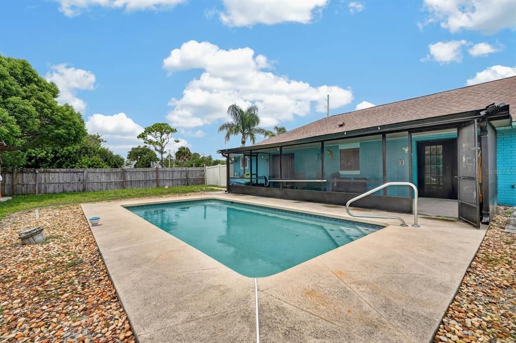 For Sale: $399,900 (3 beds, 2 baths, 1772 Square Feet)