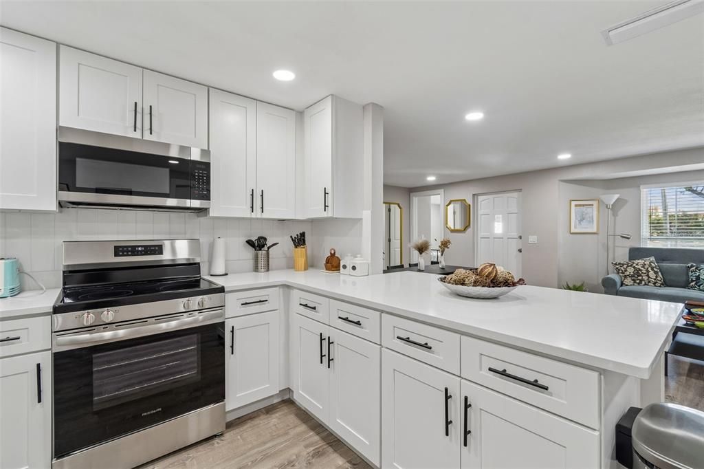 For Rent: $3,495 (4 beds, 2 baths, 1328 Square Feet)