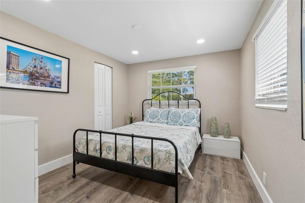 For Rent: $3,495 (4 beds, 2 baths, 1328 Square Feet)