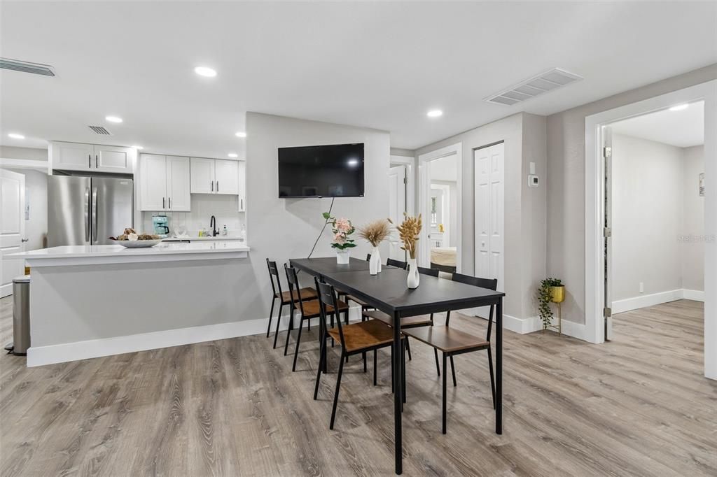 For Rent: $3,495 (4 beds, 2 baths, 1328 Square Feet)