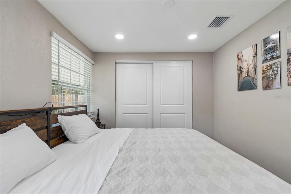 For Rent: $3,495 (4 beds, 2 baths, 1328 Square Feet)