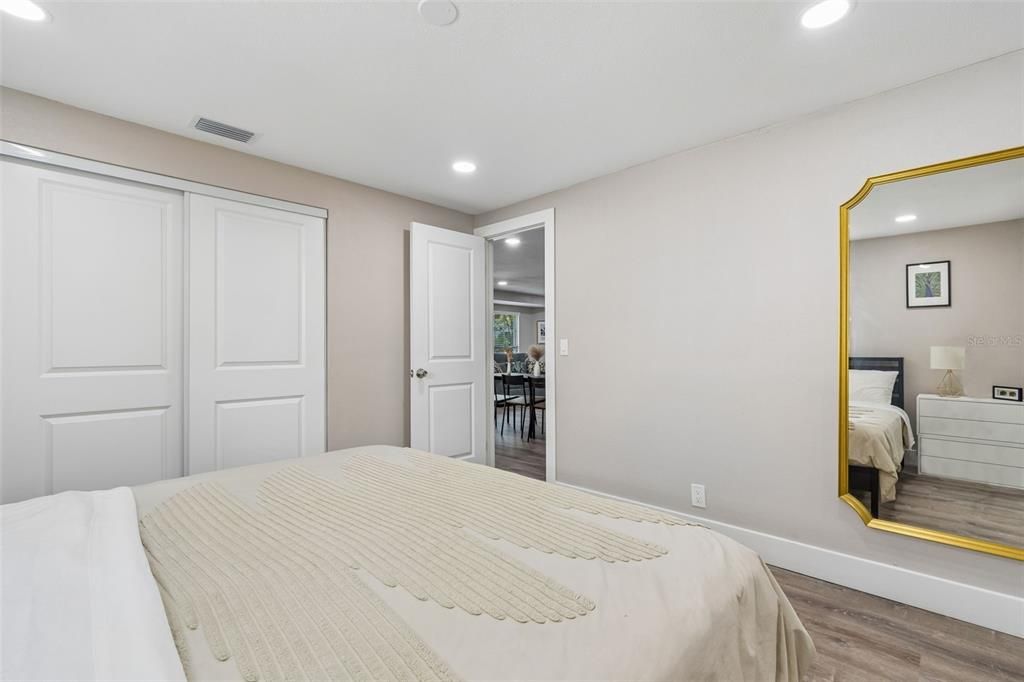 For Rent: $3,495 (4 beds, 2 baths, 1328 Square Feet)
