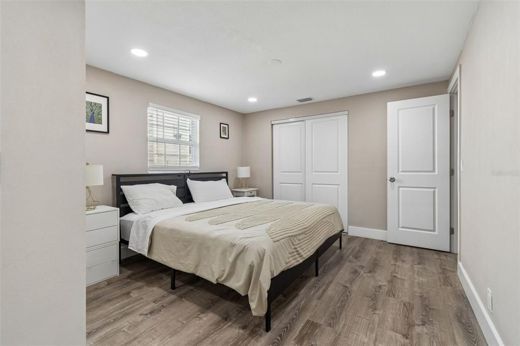 For Rent: $3,495 (4 beds, 2 baths, 1328 Square Feet)