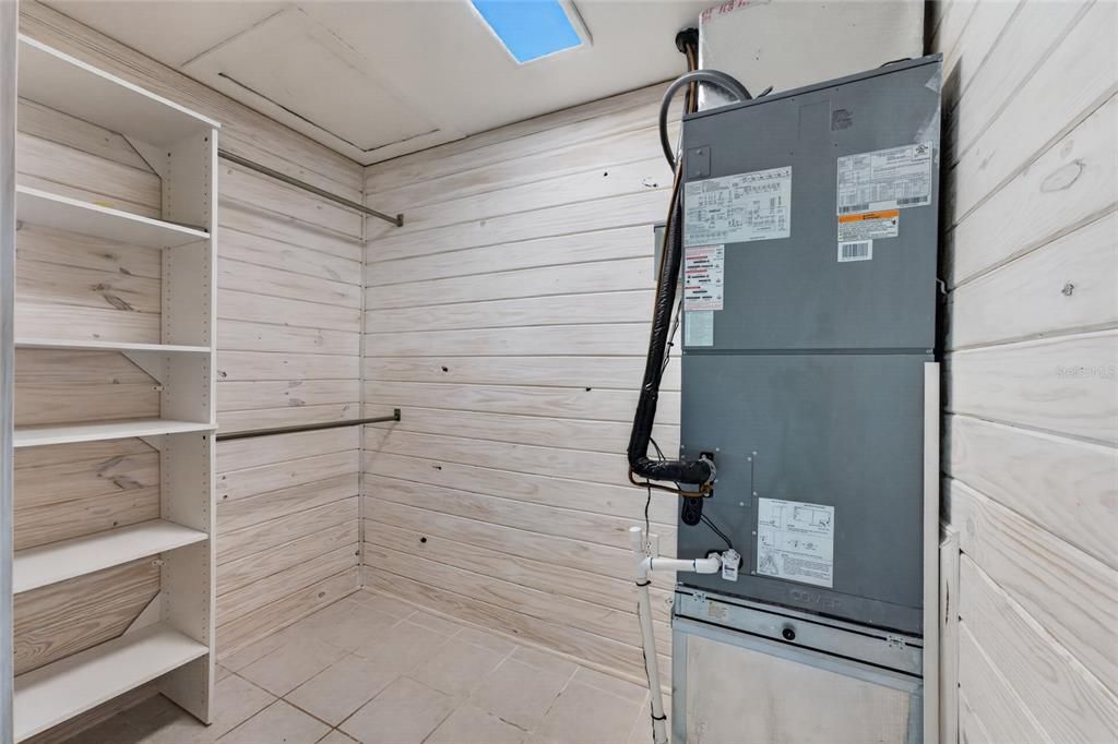 En Venta: $425,000 (2 camas, 2 baños, 2356 Pies cuadrados)
