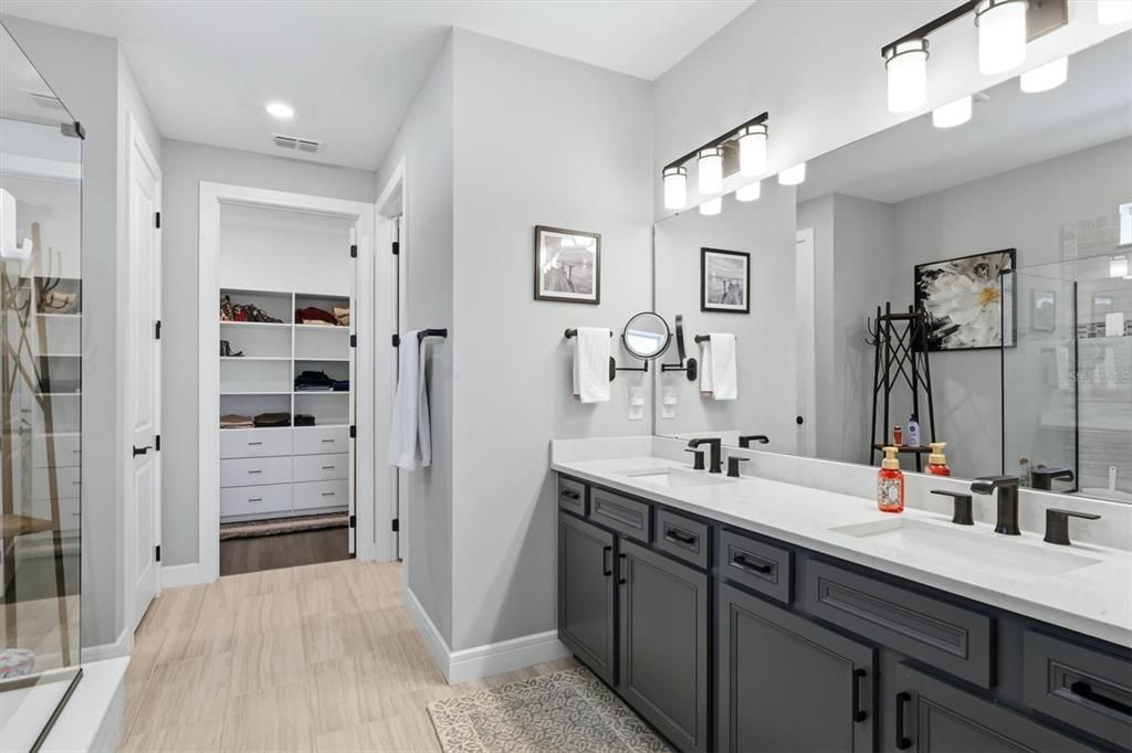 For Sale: $647,420 (2 beds, 2 baths, 1917 Square Feet)