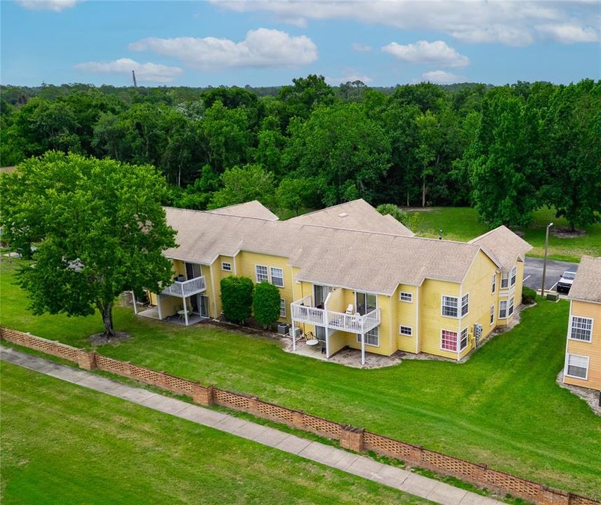 На продажу: $229,900 (3 спален, 2 ванн, 1220 Квадратных фут)