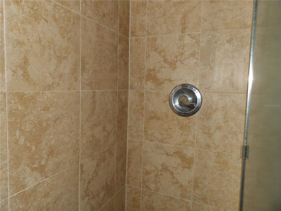 En Venta: $219,000 (2 camas, 2 baños, 1200 Pies cuadrados)