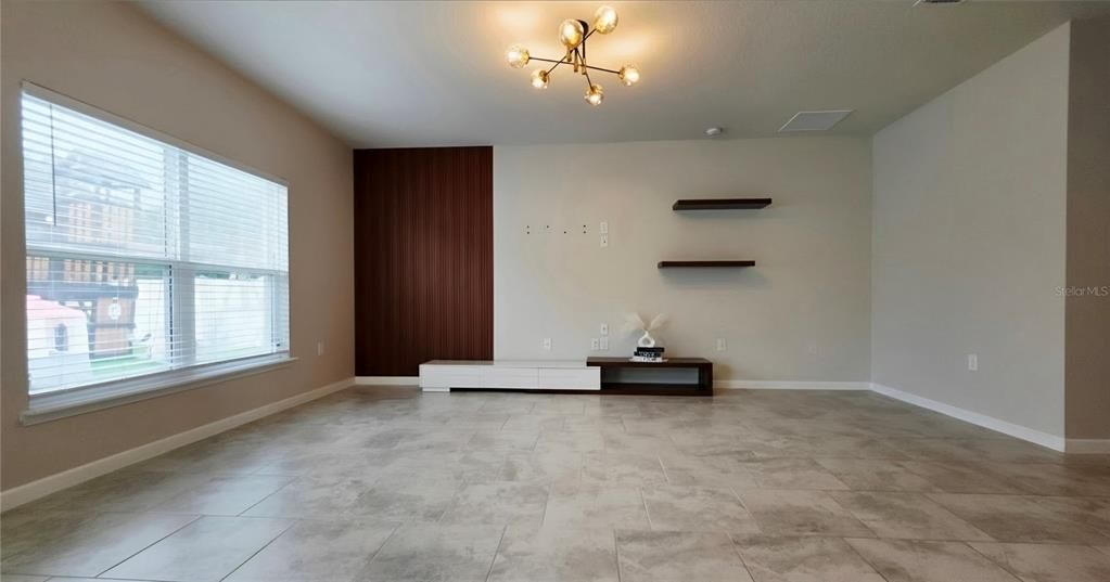 For Rent: $2,300 (3 beds, 1 baths, 1818 Square Feet)