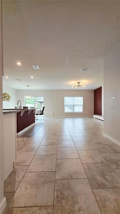 For Rent: $2,300 (3 beds, 1 baths, 1818 Square Feet)