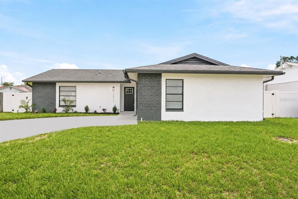 For Sale: $499,900 (3 beds, 2 baths, 1445 Square Feet)