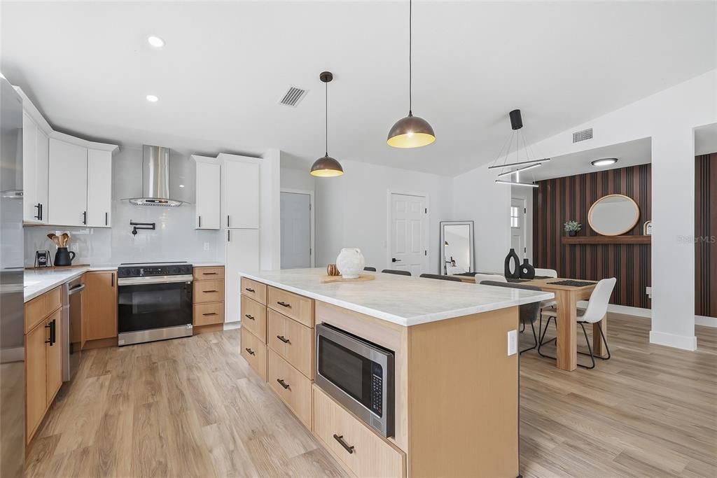 For Sale: $499,900 (3 beds, 2 baths, 1445 Square Feet)