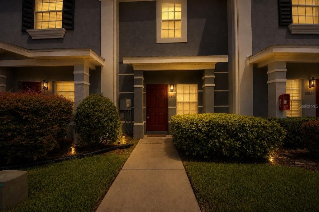 For Rent: $1,879 (2 beds, 2 baths, 987 Square Feet)