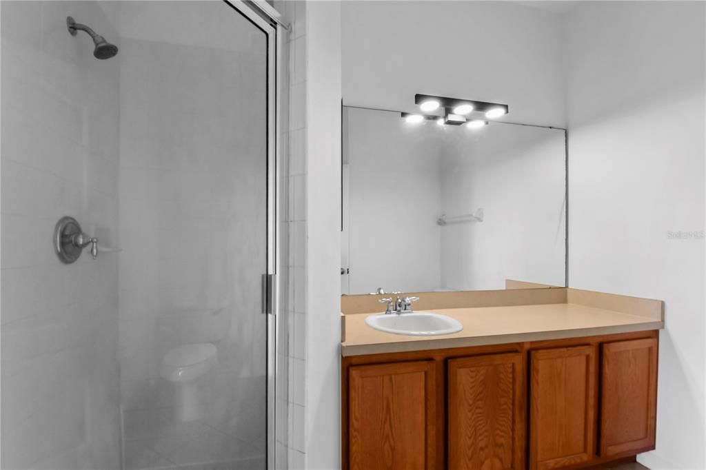 For Rent: $1,879 (2 beds, 2 baths, 987 Square Feet)