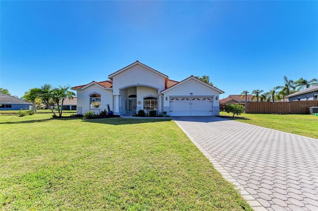 For Sale: $497,000 (3 beds, 2 baths, 2142 Square Feet)