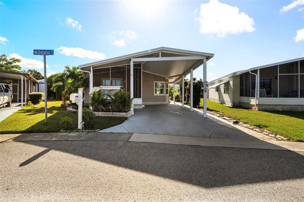 For Sale: $240,000 (2 beds, 2 baths, 1090 Square Feet)