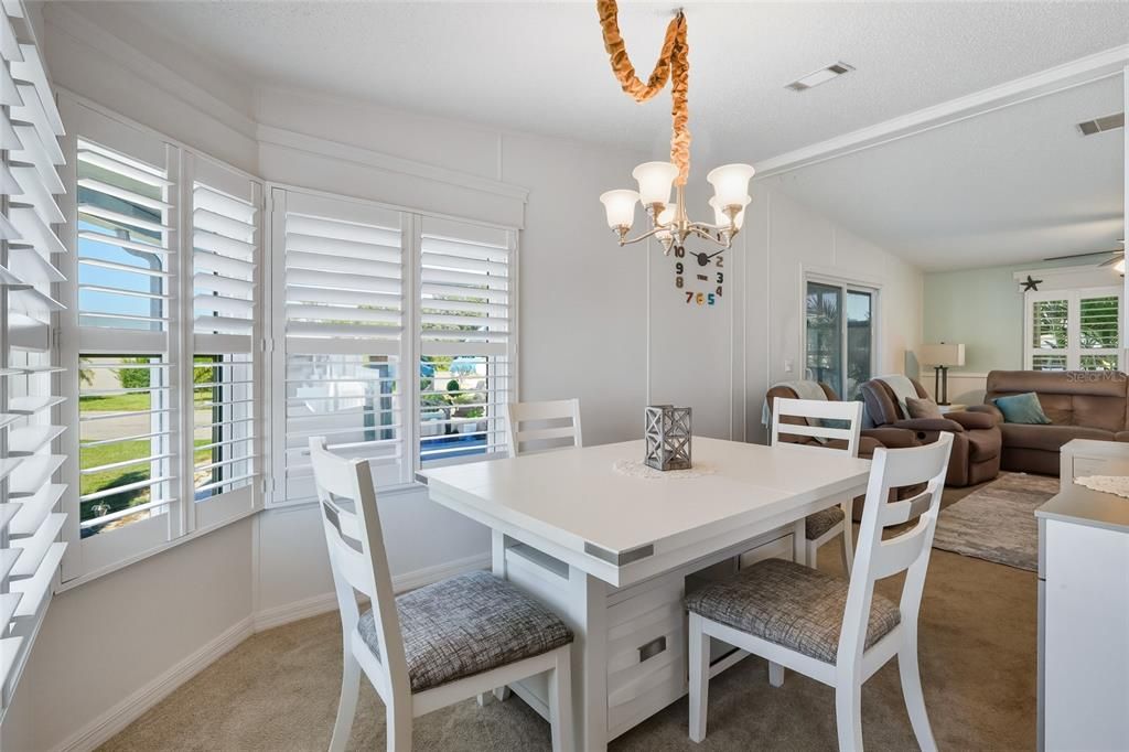 For Sale: $240,000 (2 beds, 2 baths, 1090 Square Feet)