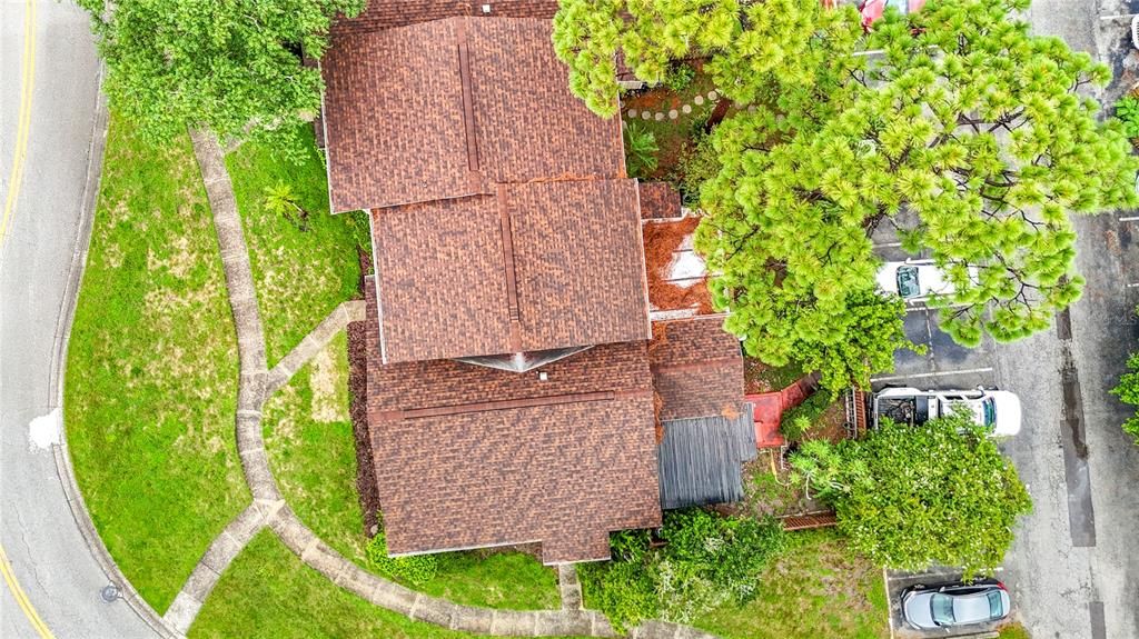 На продажу: $249,000 (2 спален, 1 ванн, 1102 Квадратных фут)