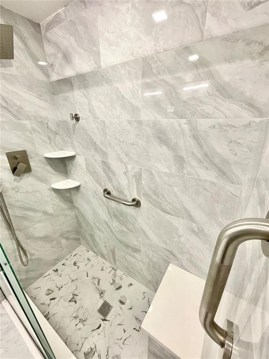 For Rent: $3,300 (3 beds, 2 baths, 1985 Square Feet)