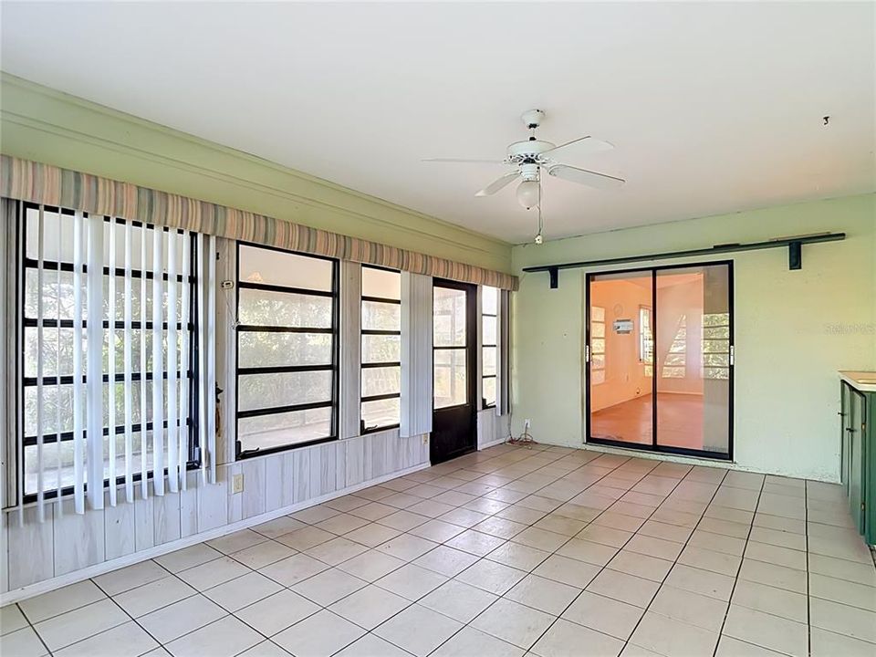 Activo con contrato: $227,500 (3 camas, 2 baños, 1487 Pies cuadrados)
