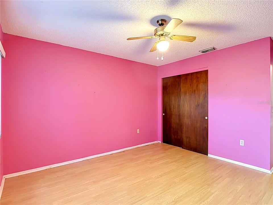 Activo con contrato: $227,500 (3 camas, 2 baños, 1487 Pies cuadrados)