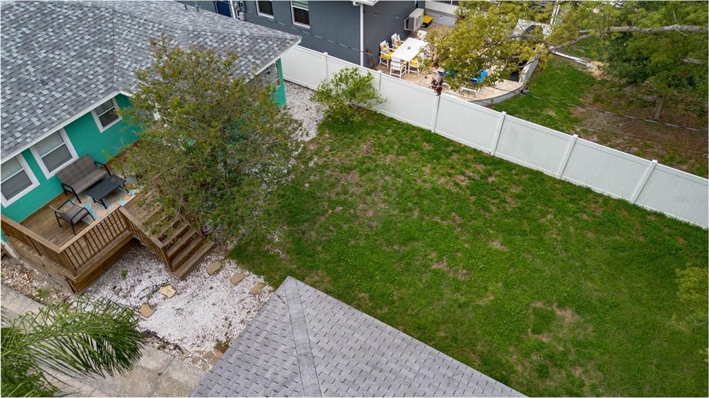 For Rent: $2,700 (2 beds, 1 baths, 982 Square Feet)