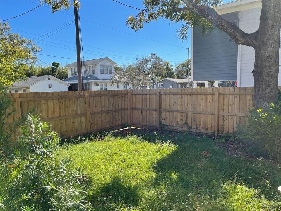 For Rent: $3,900 (3 beds, 2 baths, 1912 Square Feet)
