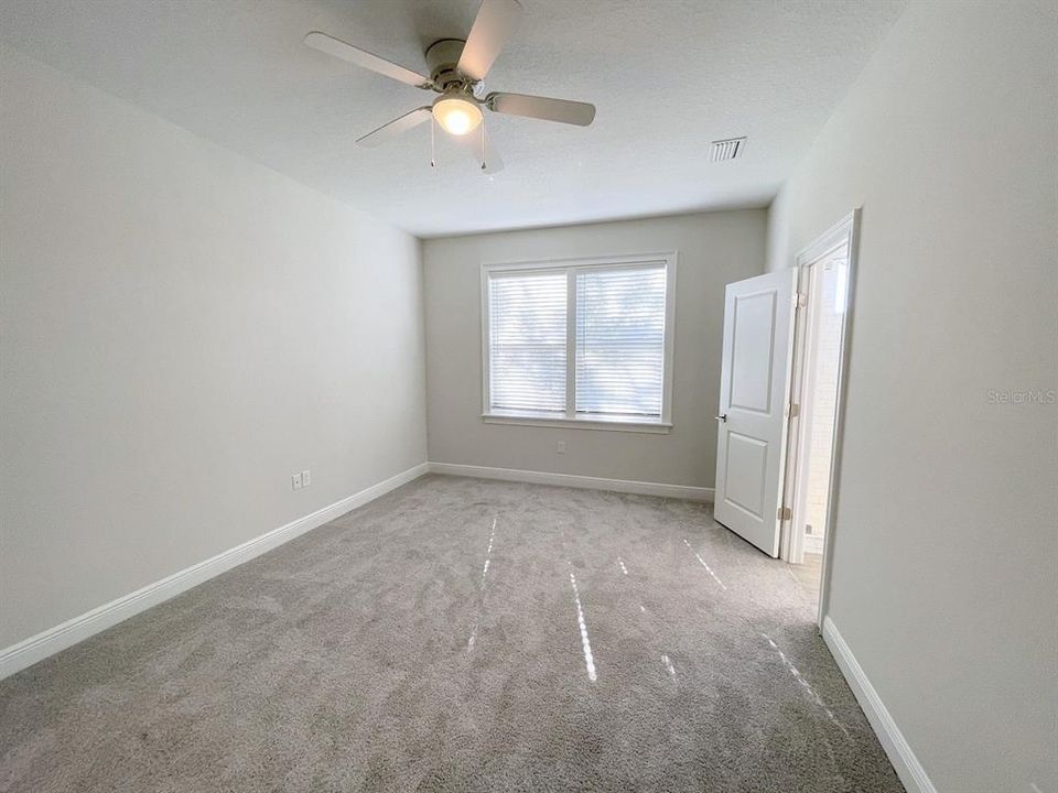 For Rent: $3,900 (3 beds, 2 baths, 1912 Square Feet)