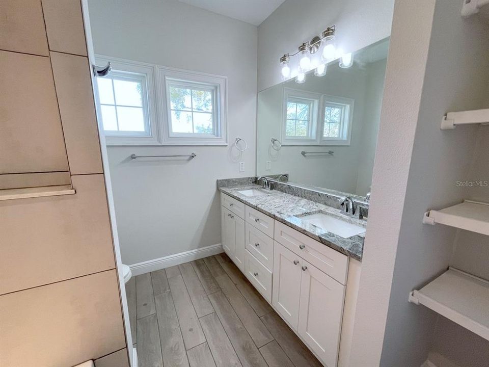 For Rent: $3,900 (3 beds, 2 baths, 1912 Square Feet)