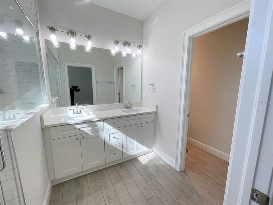 For Rent: $3,900 (3 beds, 2 baths, 1912 Square Feet)