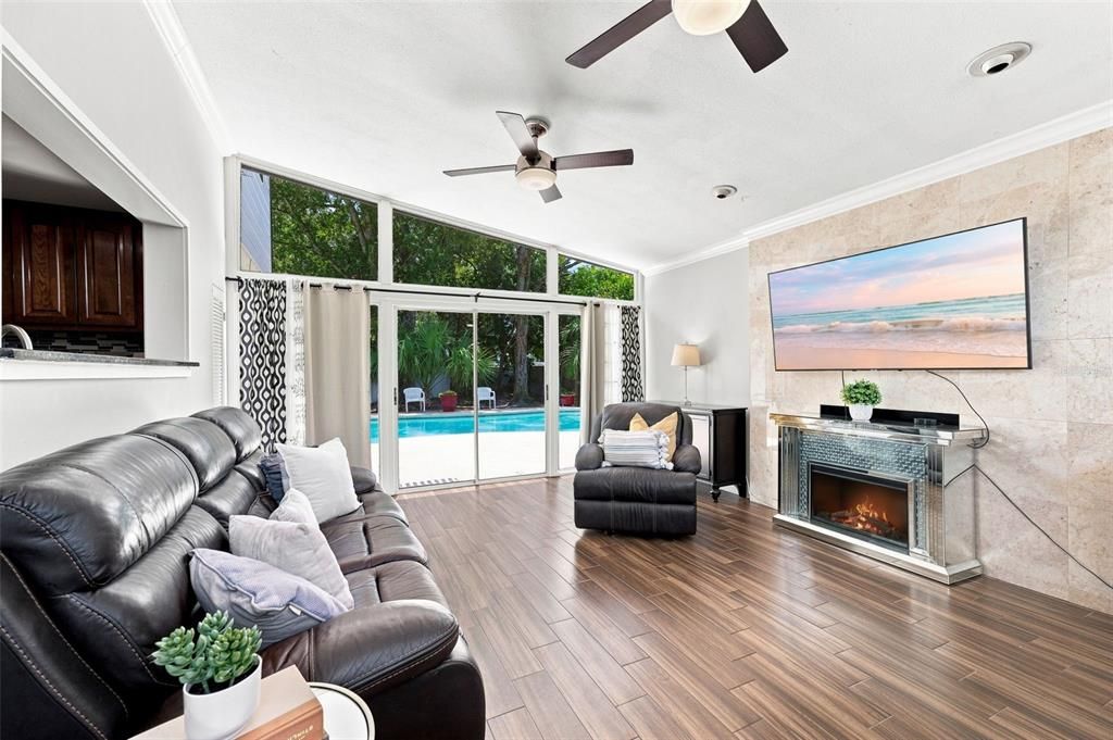 For Sale: $545,000 (4 beds, 2 baths, 2016 Square Feet)