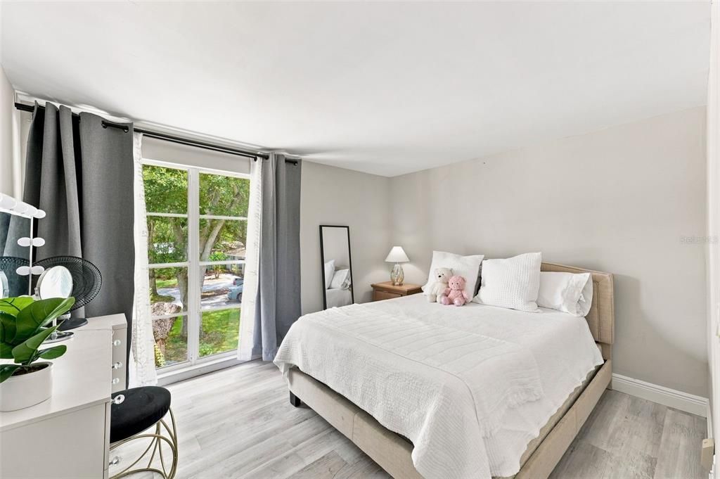 For Sale: $545,000 (4 beds, 2 baths, 2016 Square Feet)