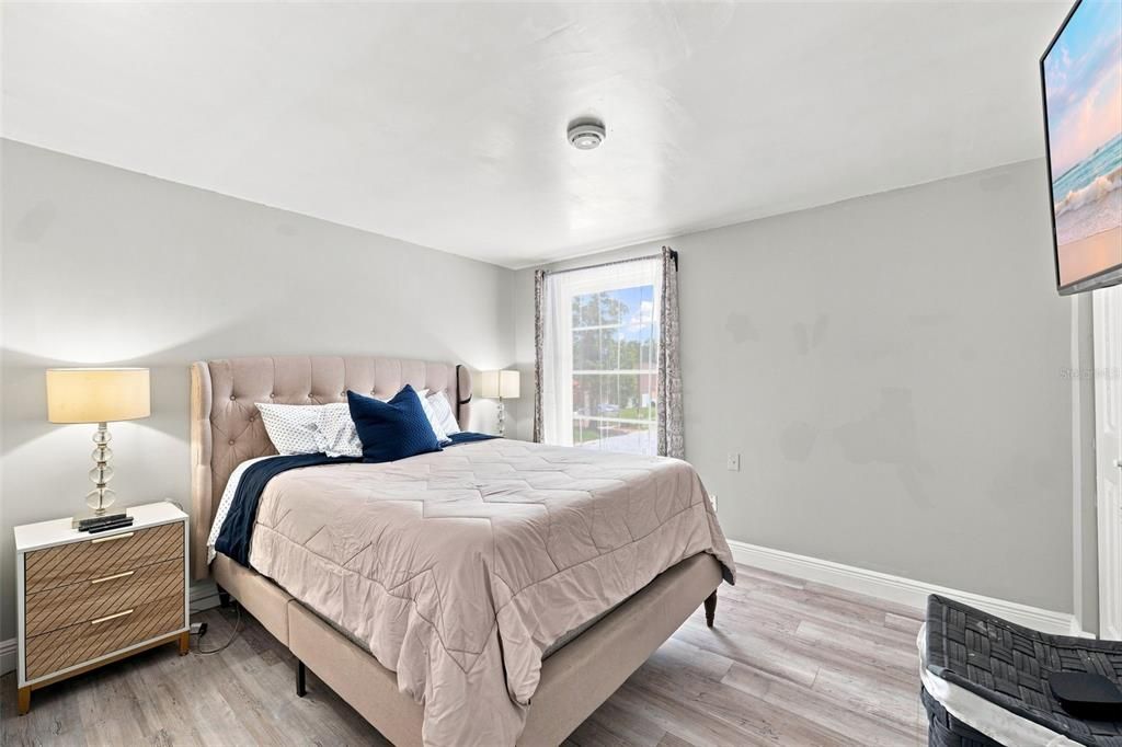 For Sale: $545,000 (4 beds, 2 baths, 2016 Square Feet)