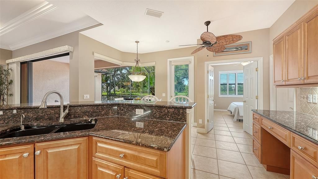Active With Contract: $639,000 (3 beds, 3 baths, 2222 Square Feet)
