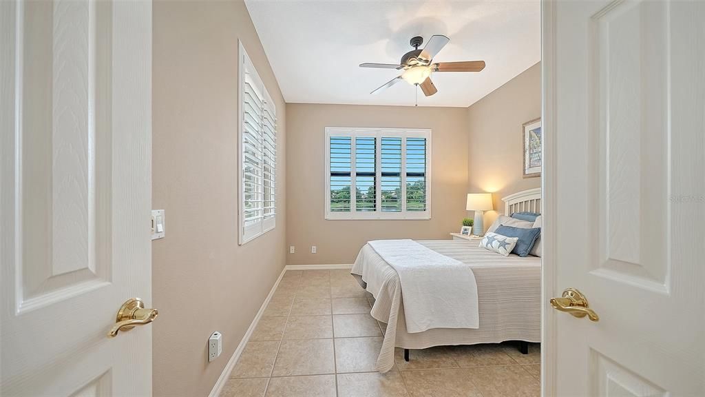 Active With Contract: $639,000 (3 beds, 3 baths, 2222 Square Feet)